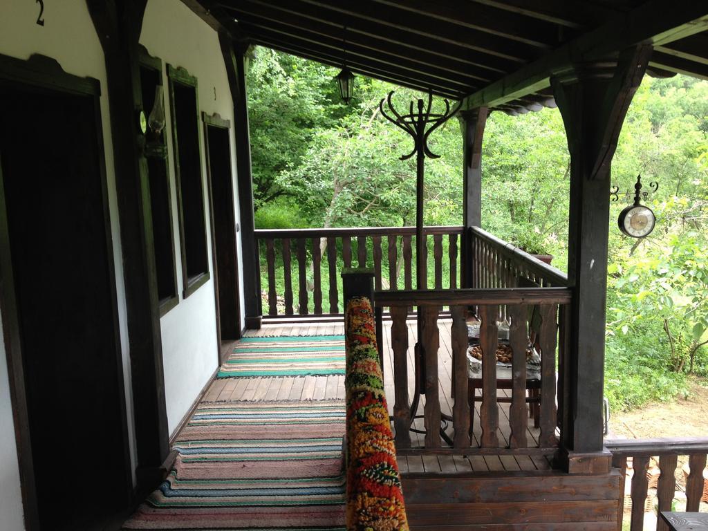 Milkovata Guest House Koshov Eksteriør bilde